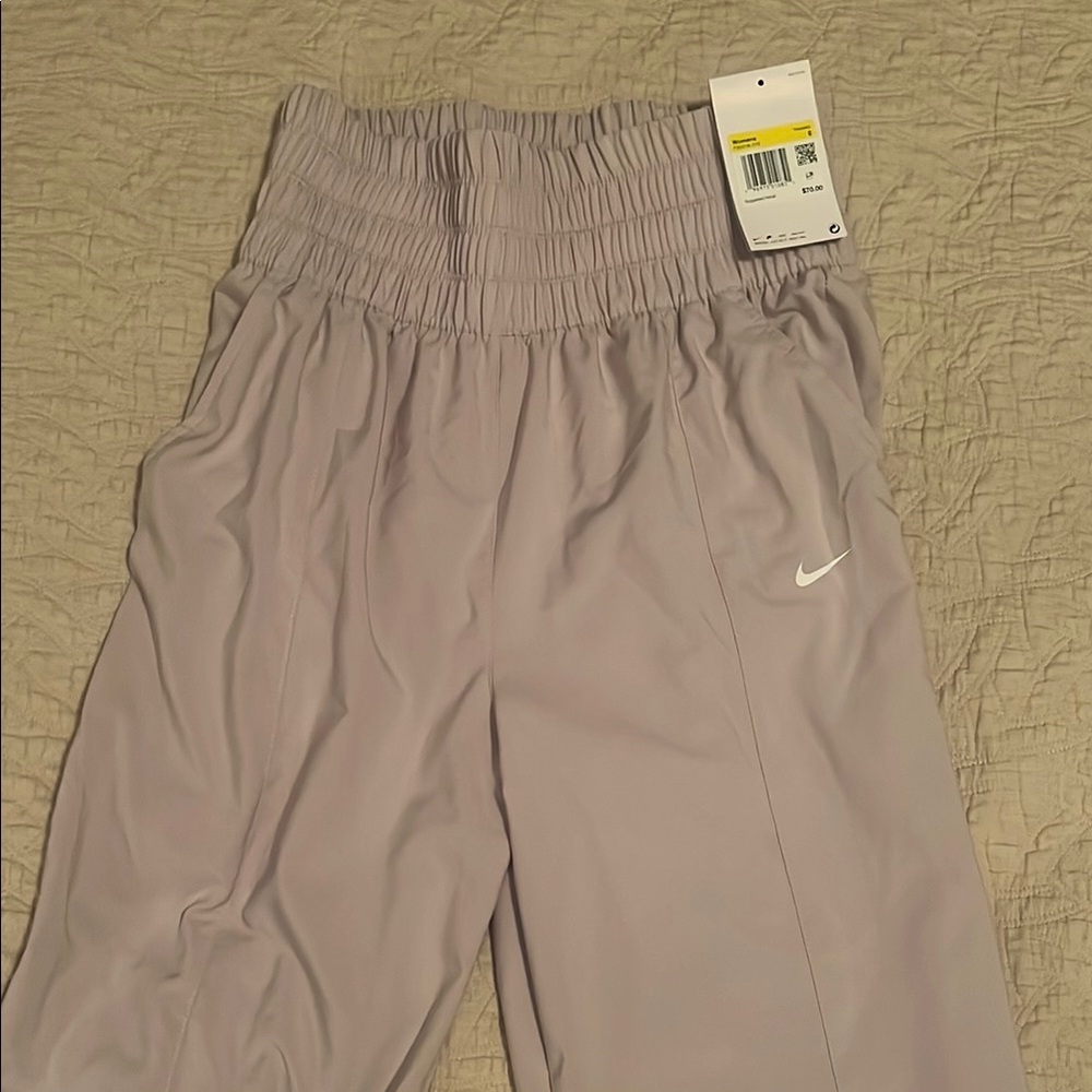 New Nike women’s  Gray Bottoms